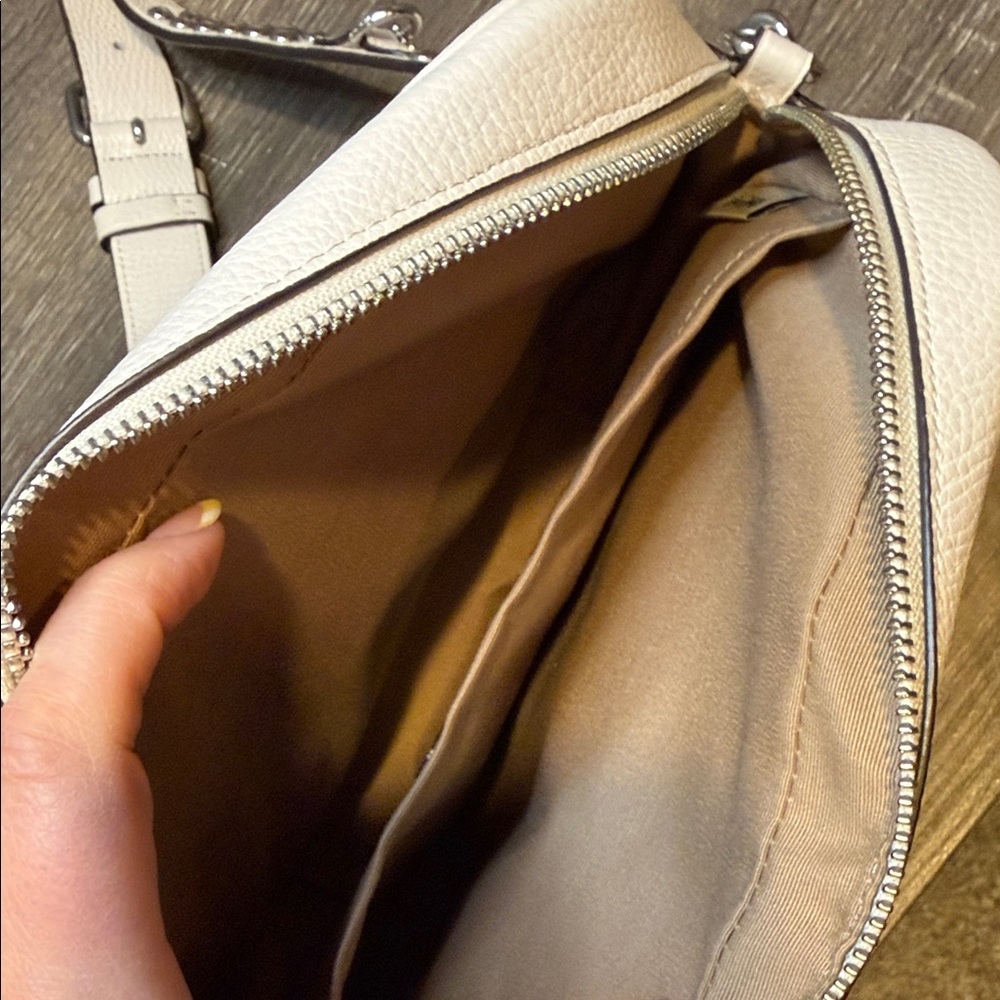Coach White Pebbled Leather Crossbody Camera Bag with Studded Strap - Picture 5 of 6